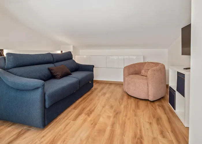 Duplex Les Pins 89m2 Et Terrasse 30m2 * Antibes