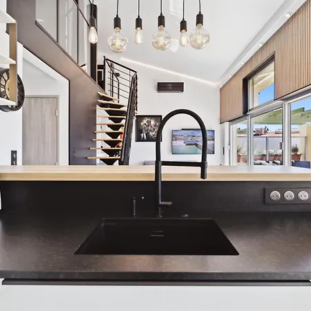 Duplex Les Pins 89m2 Et Terrasse 30m2 Apartamento