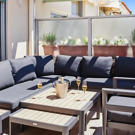 Duplex Les Pins 89m2 Et Terrasse 30m2 * Antibes