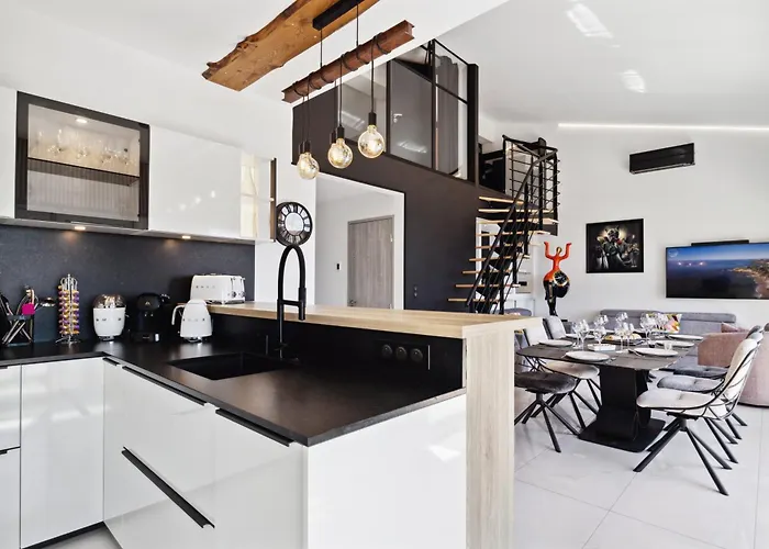 Duplex Les Pins 89m2 Et Terrasse 30m2 Lejlighed Antibes