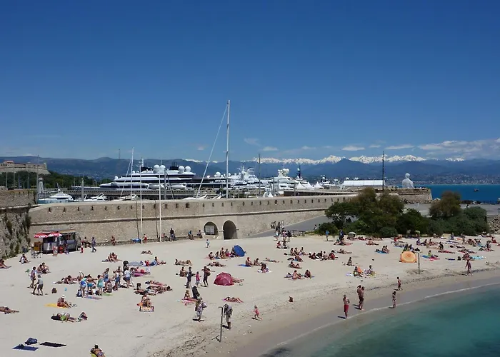 Duplex Les Pins 89m2 Et Terrasse 30m2 Antibes